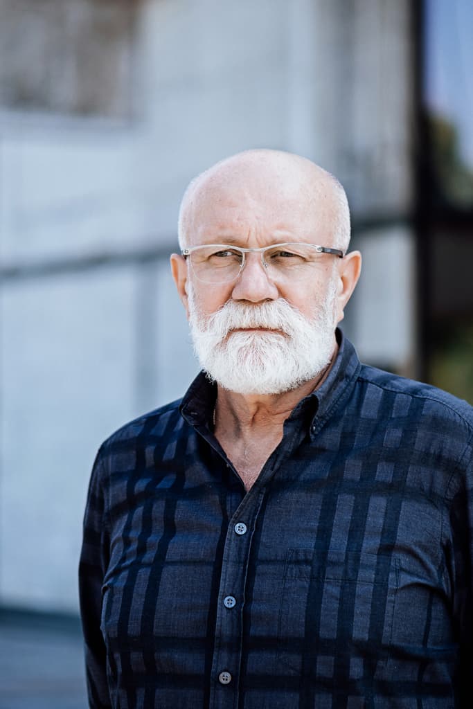 Фесько в мастерской